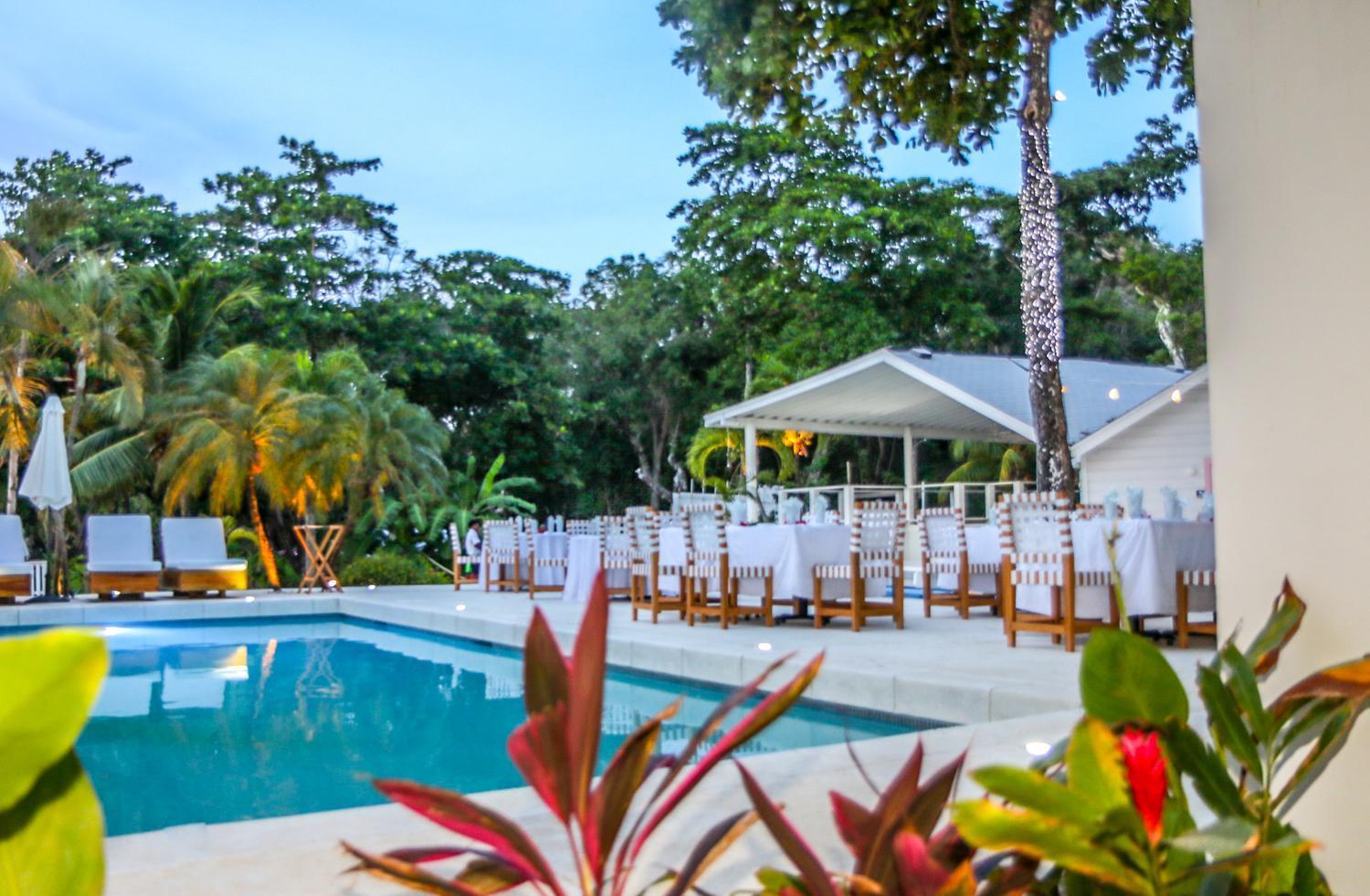 Luna Beach Luxury Boutique Beach Front Resort Jobs Bight エクステリア 写真