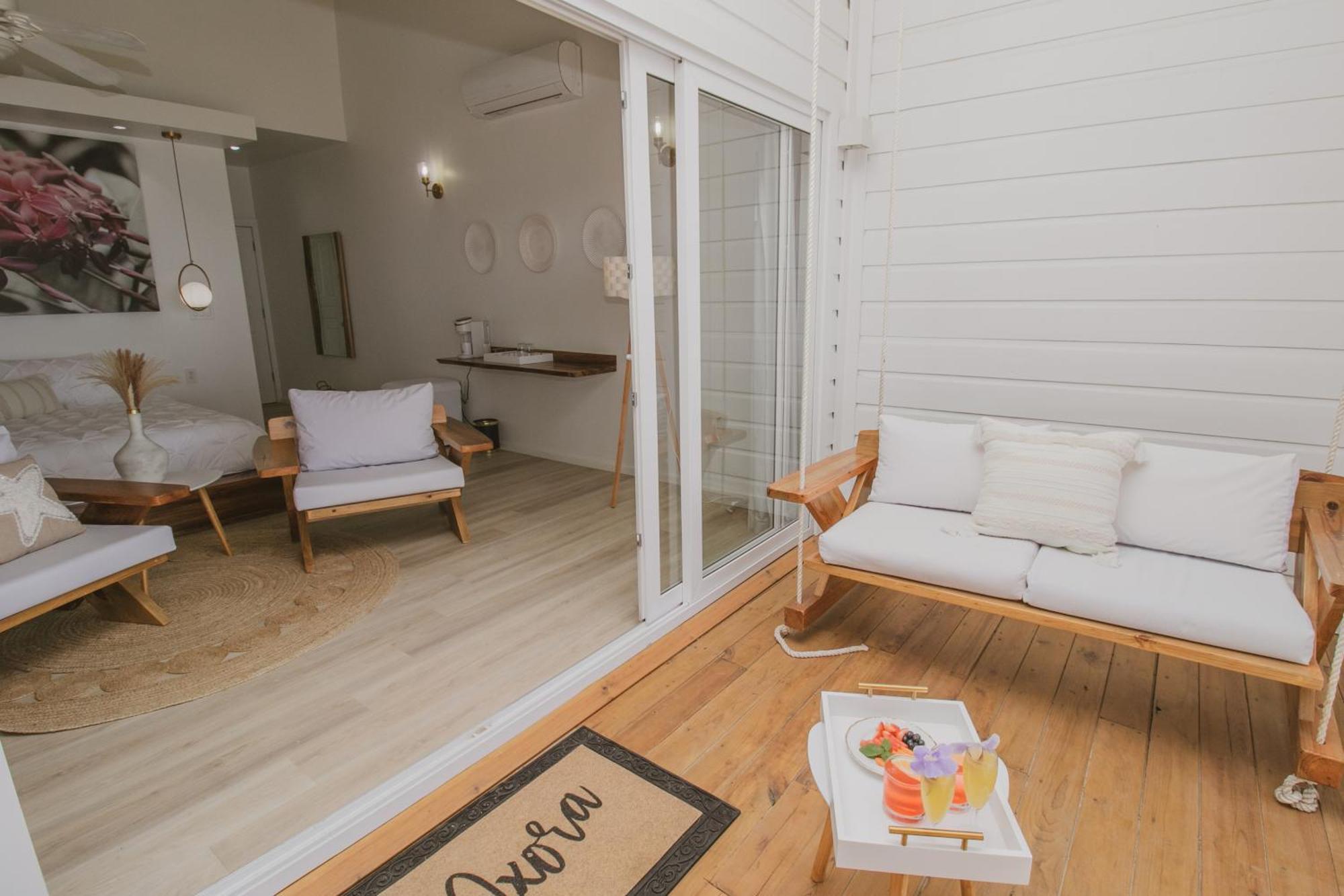 Luna Beach Luxury Boutique Beach Front Resort Jobs Bight エクステリア 写真