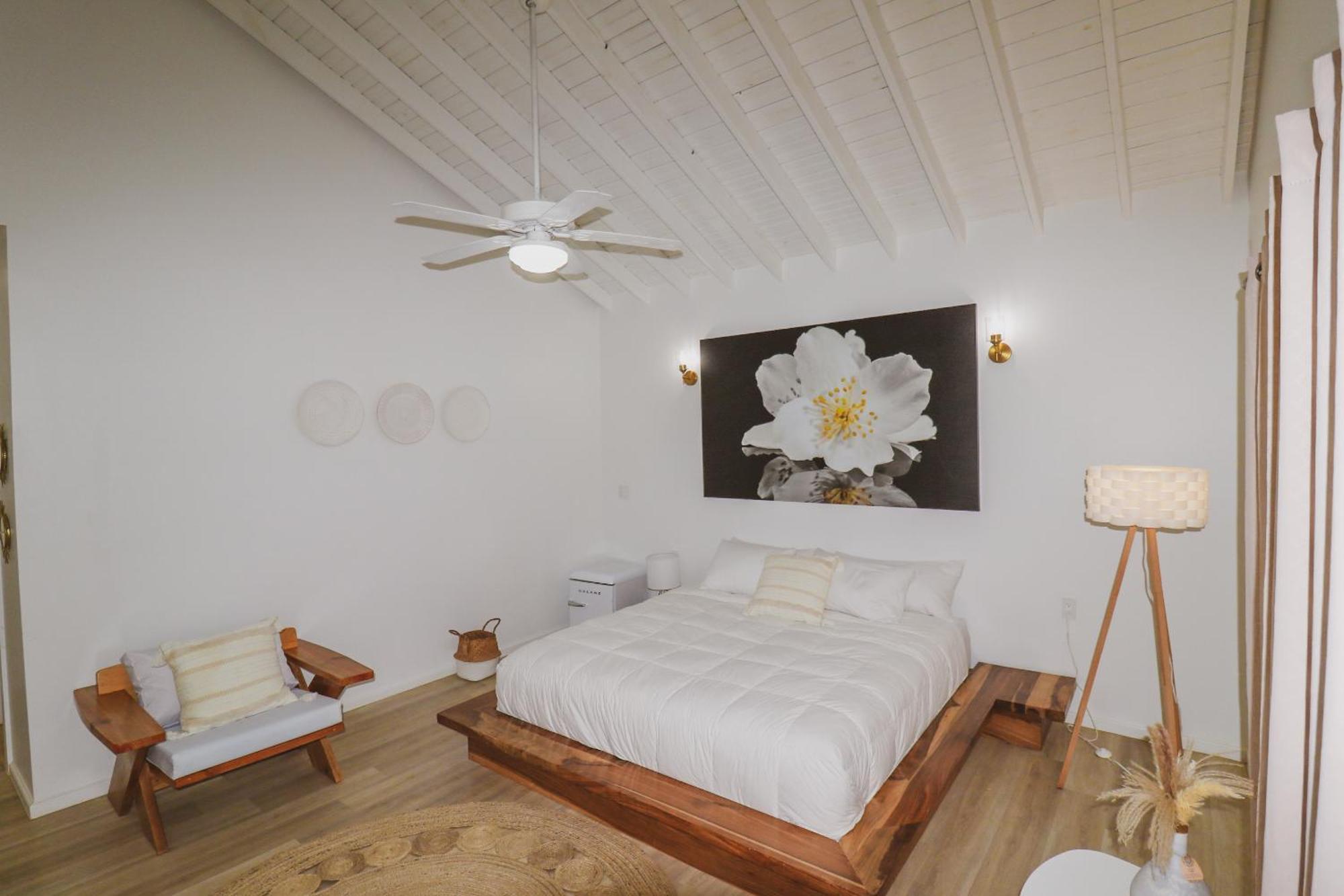 Luna Beach Luxury Boutique Beach Front Resort Jobs Bight エクステリア 写真