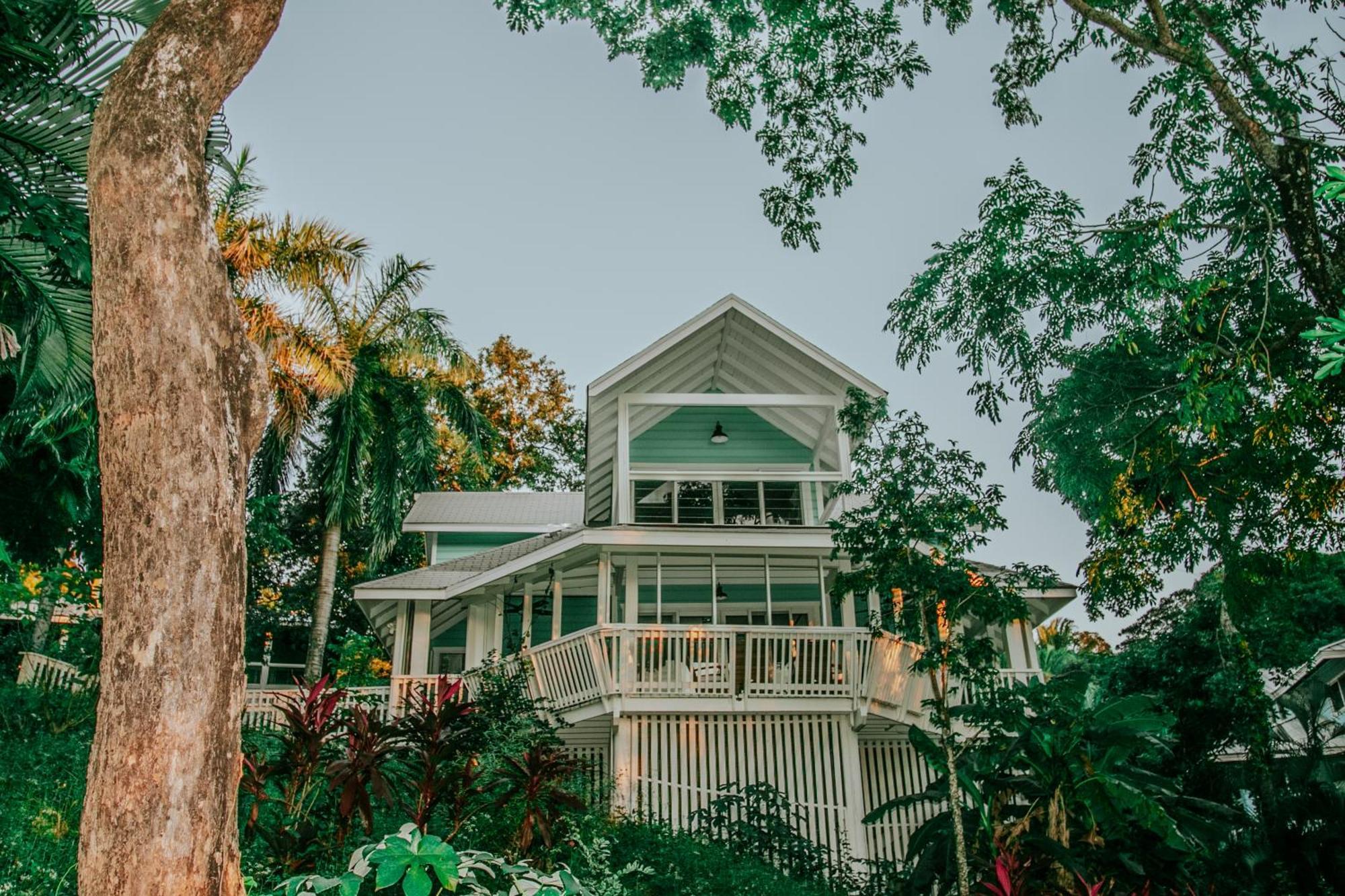 Luna Beach Luxury Boutique Beach Front Resort Jobs Bight エクステリア 写真