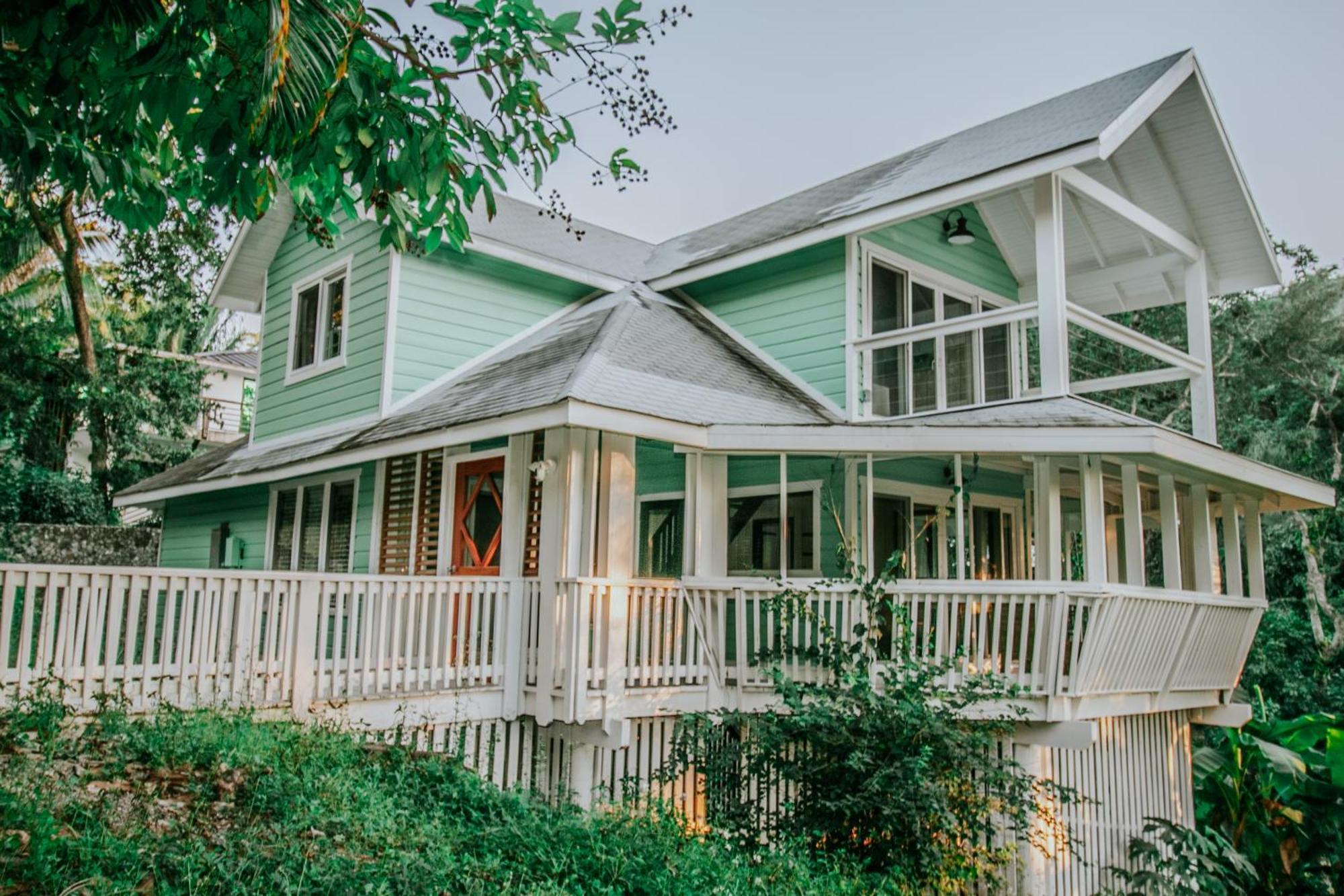 Luna Beach Luxury Boutique Beach Front Resort Jobs Bight エクステリア 写真