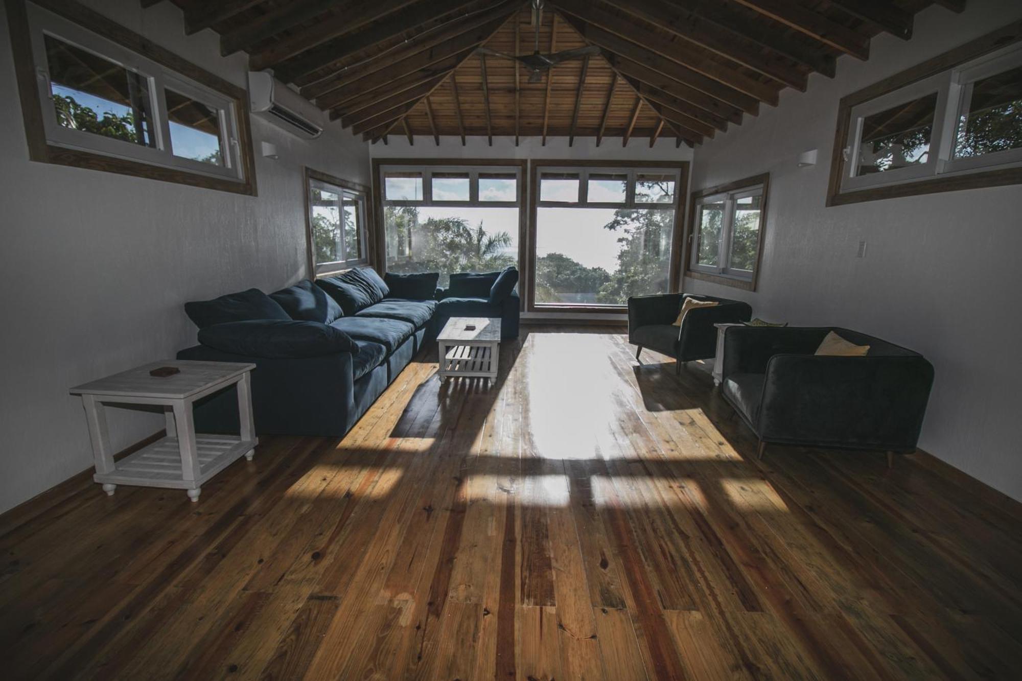 Luna Beach Luxury Boutique Beach Front Resort Jobs Bight エクステリア 写真